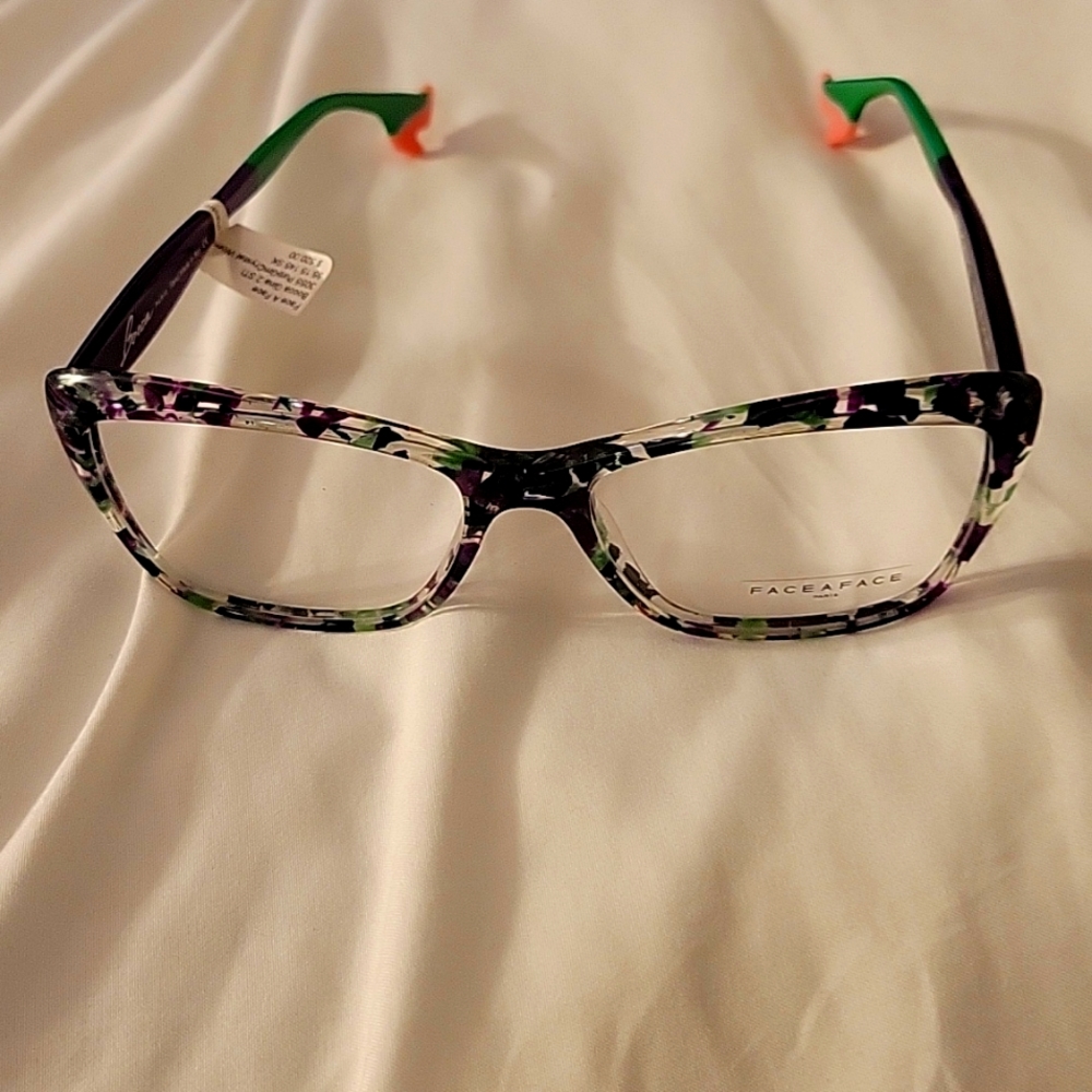 Face a face Clear eyeglass frames